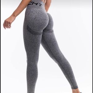 Echt Arise Scrunch Butt Leggings